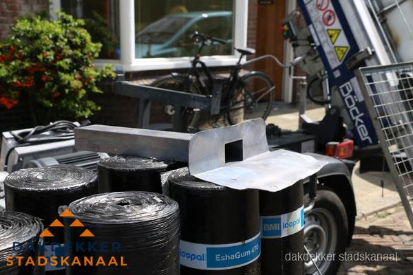 Dakbedekkingsmateriaal en dakgoot onderdelen in Stadskanaal Dakbedekkingsmateriaal en dakgoot onderdelen in Stadskanaal
