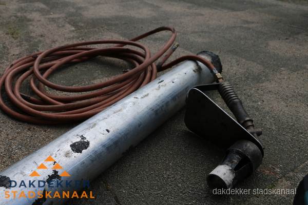 Dakdekker gasbrander en gereedschap voor spoedklus in Stadskanaal Dakdekker gasbrander en gereedschap voor spoedklus in Stadskanaal